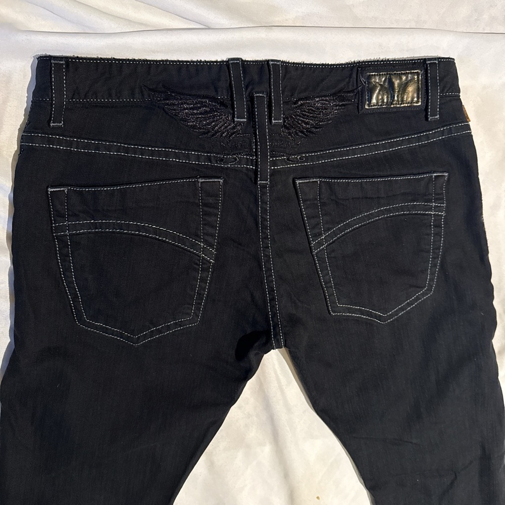 New with out tags Men’s Black Robins Jeans Embroidered Wings Pocket Size 36